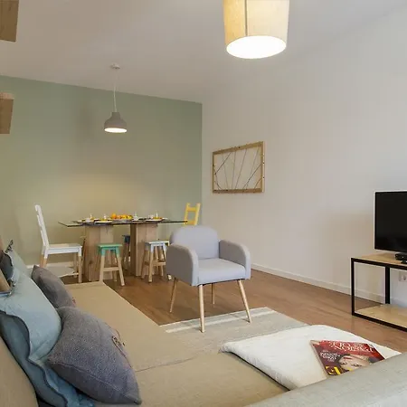 Altido Cosy 2br Apt With Terrace In Penha De França, 5mins From The Viewpoint Of Monte Agudo Lisboa