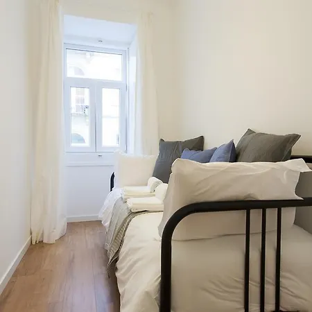 Apartment Altido Cosy 2br Apt With Terrace In Penha De Franca, 5mins From The Viewpoint Of Monte Agudo *