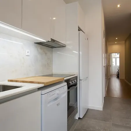 Apartment Altido Cosy 2br Apt With Terrace In Penha De Franca, 5mins From The Viewpoint Of Monte Agudo